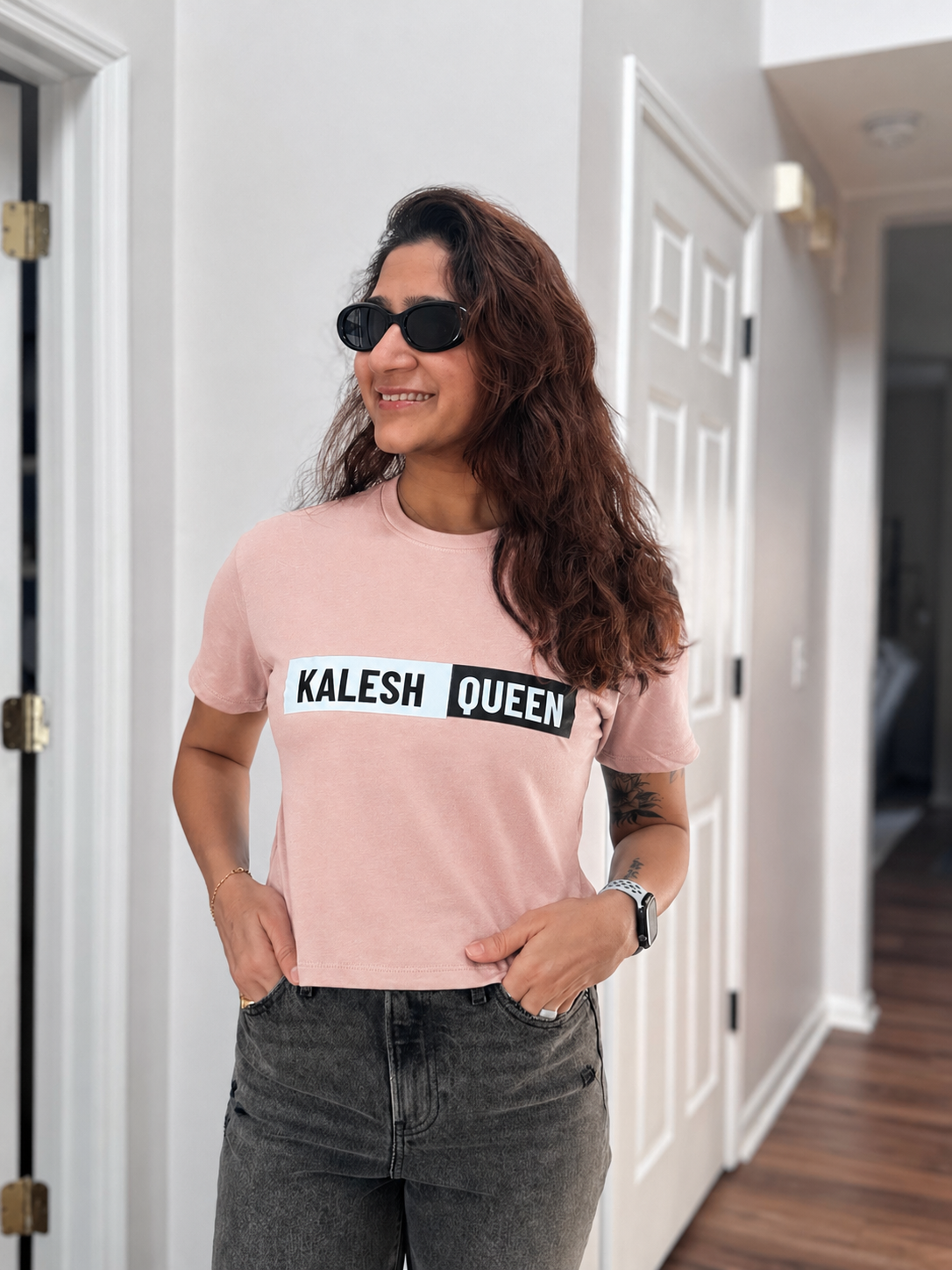 Kalesh Queen Women's Crop Tee